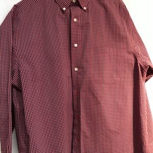 Men’s Lg long sleeve button down red/navy shirt